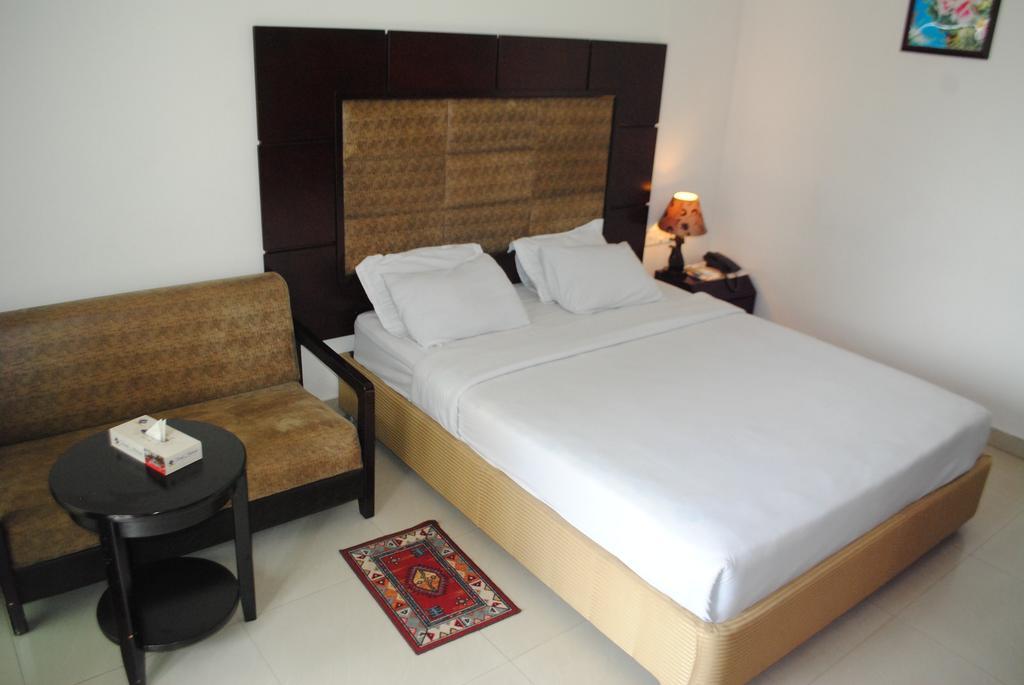 Hotel Mishuk Cox's Bazar Zimmer foto